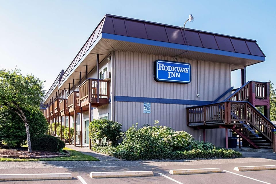 Rodeway Inn Enumclaw Mount Rainier-Crystal Mountain Area Hotel in King County