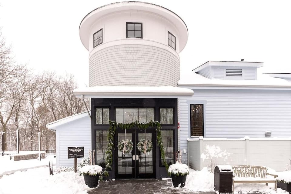Briar Barn Inn Hotel in Rowley