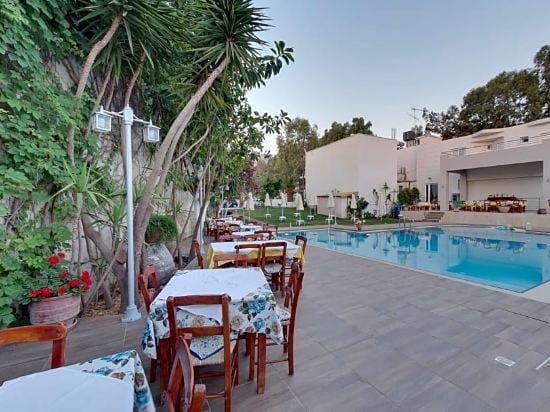 Tarra Apartments Hotel in Crete