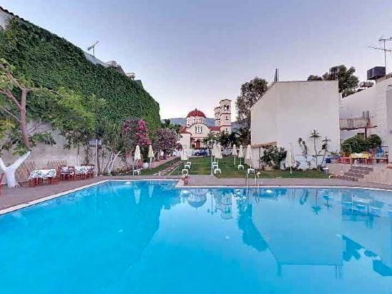 Tarra Apartments Hotel in Crete