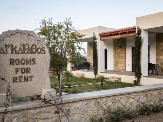 Agarathos Traditional Rooms - Pool - Kaliviani -on the Road to Balos Hotel in Crete