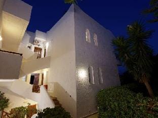 Remi Apartments Hotel in Stalida
