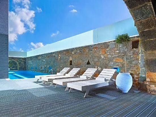 Mistral Bay Hotel Hotel in Akti Koundourou