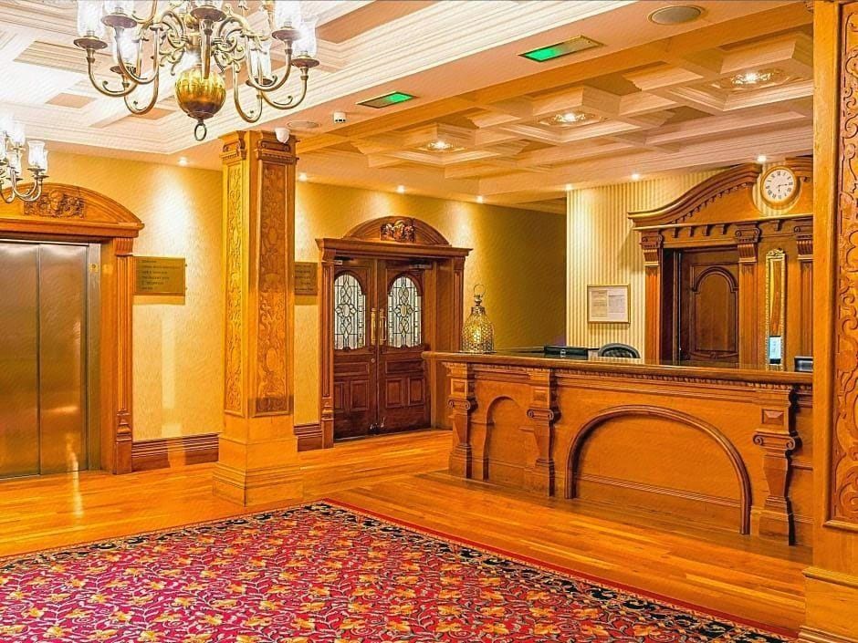 Lady Gregory Hotel, Leisure Club & Beauty Rooms Hotel in County Clare