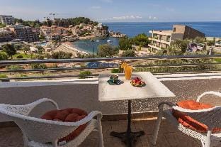 Apartments Raymond Hotel in Budva Municipality