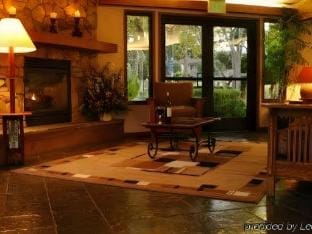Los Gatos Lodge Hotel in Los Gatos