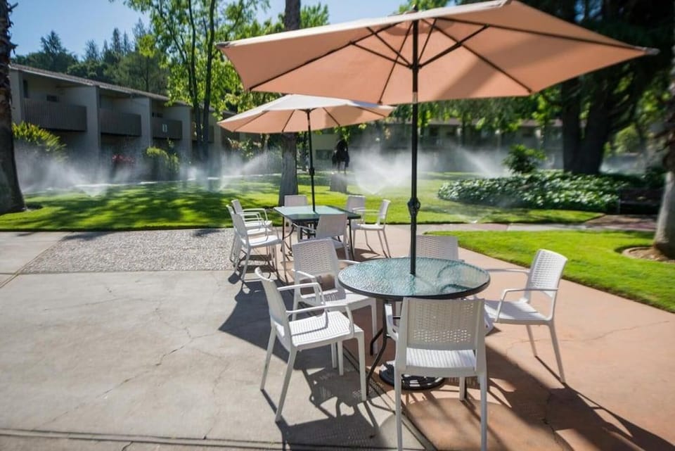Los Gatos Lodge Hotel in Los Gatos