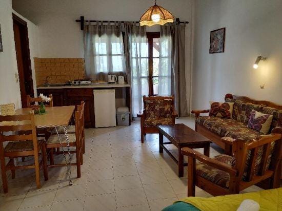 Pardalakis Studios Hotel in Crete