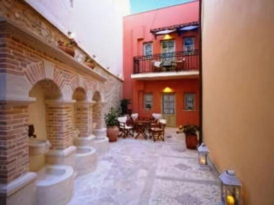 Casa Moazzo Suites and Apartments Hotel in Rethymno