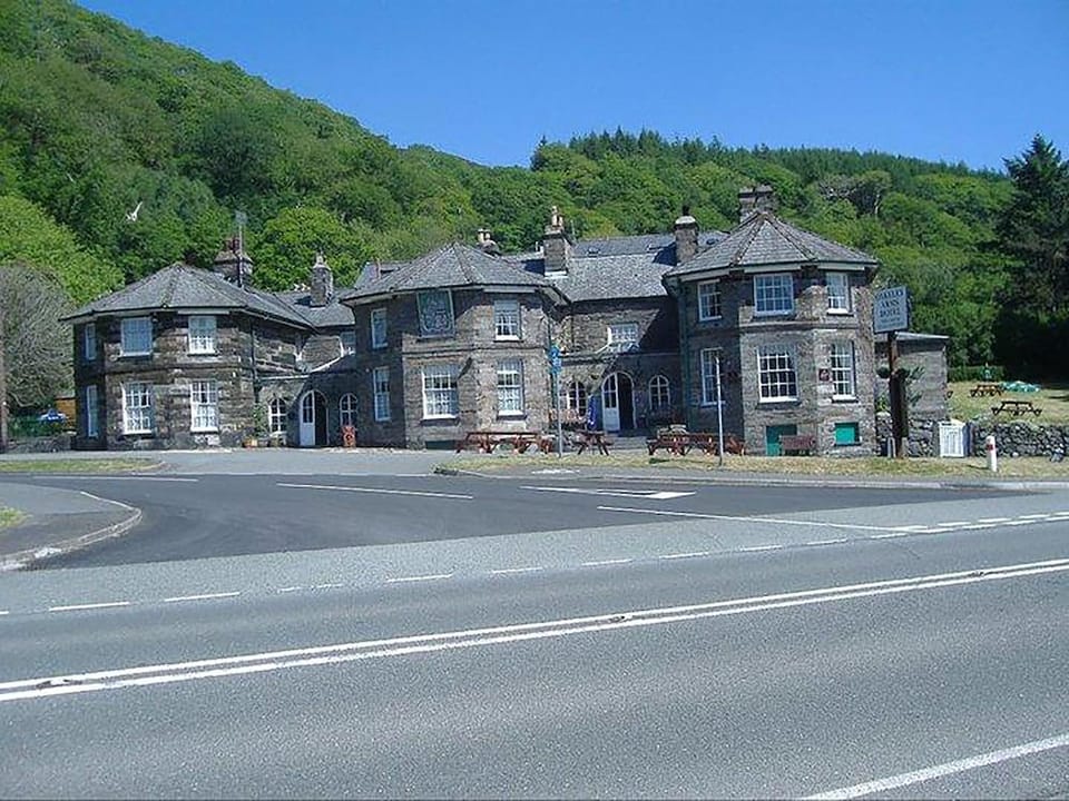 The Oakeley Arms Hotel Hotel in Trawsfynydd