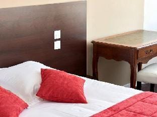 Logis Hotel-Restaurant le Grand Cerf Hotel in Normandy