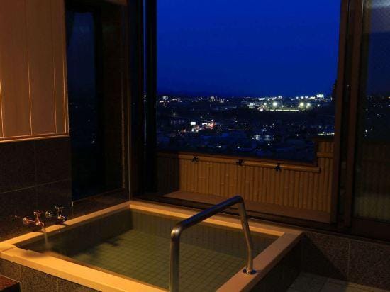 Tenku-No-Shiro Sangitei-Honkan Hotel in Nagano Prefecture