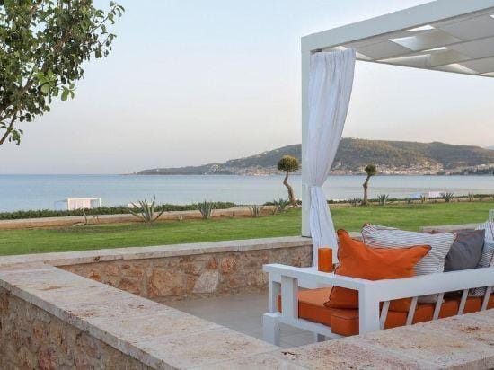 Mareggio Exclusive Residences & Suites Hotel in Peloponnese Region