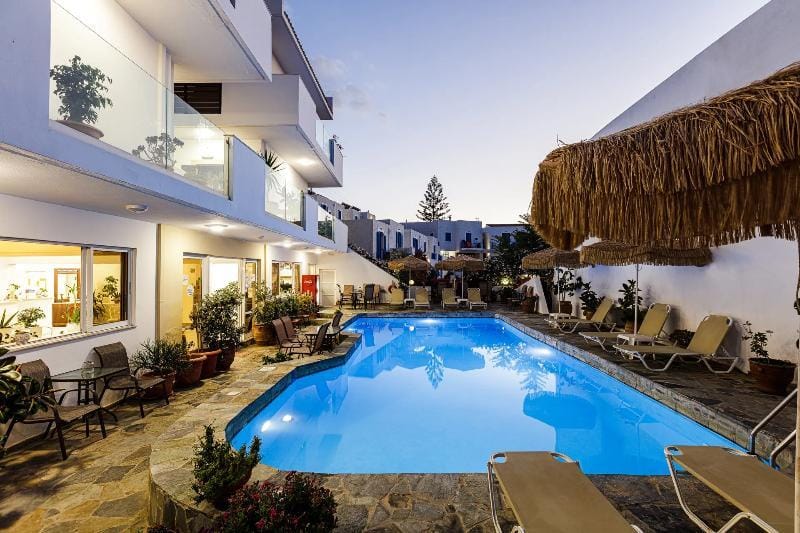 Kasteli Studios & Apartments Hotel in Panormos in Rethymno