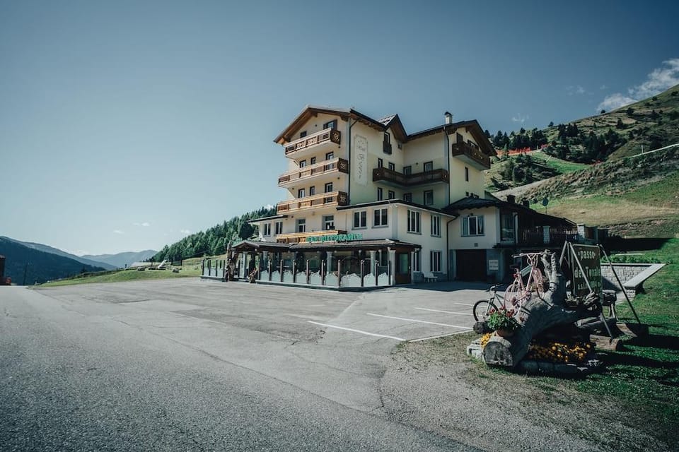 Hotel Bezzi Hotel in Province of Brescia