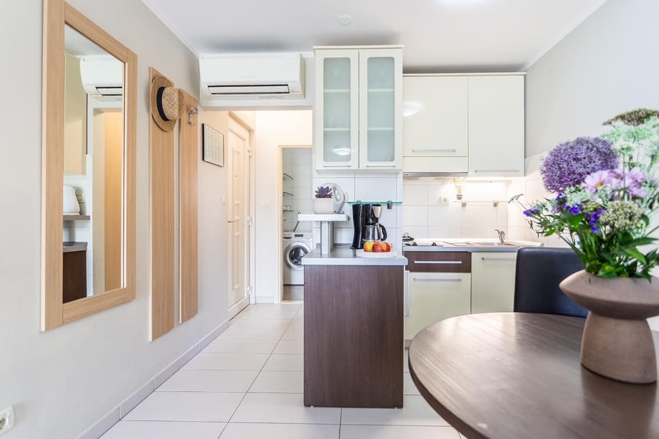 Apartments Lavica Beach Dumicic Hotel in Podstrana