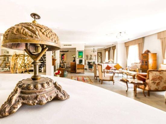 Alacati Kostem Hotel - Special Category Hotel in Alaçatı