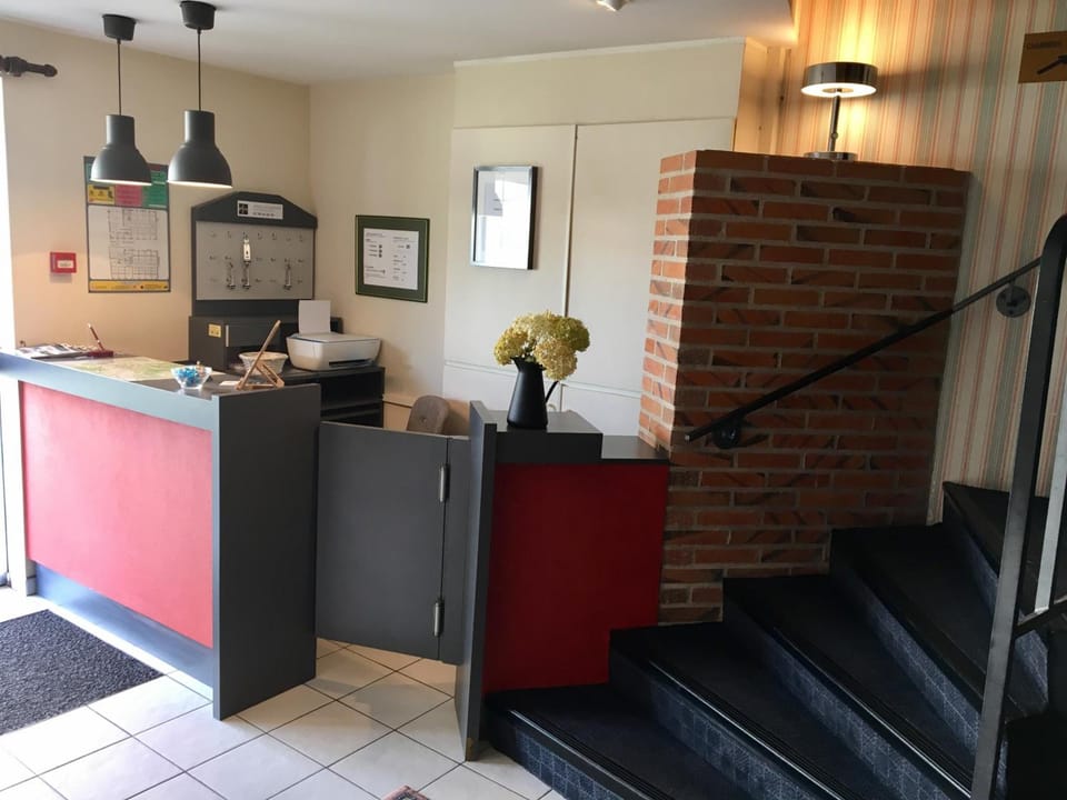 Hotel Le Dauphin Hotel in Centre-Val de Loire