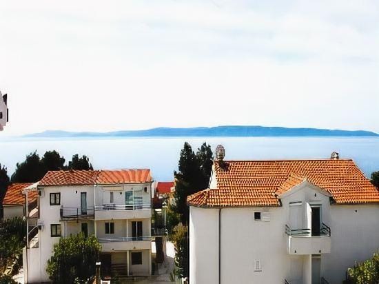 Apartments Niko Hotel in Okrug Gornji