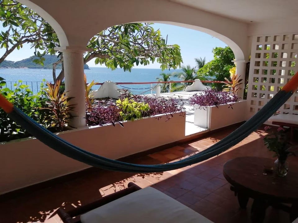 Hotel Catalina Beach Resort Hotel in Zihuatanejo
