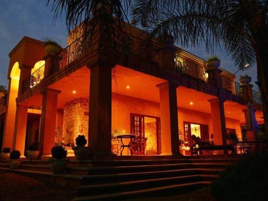 Tuareg Guest House Hotel in Sandton