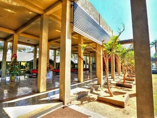 Carolina Beach Resort & Spa Hotel in Sri Lanka