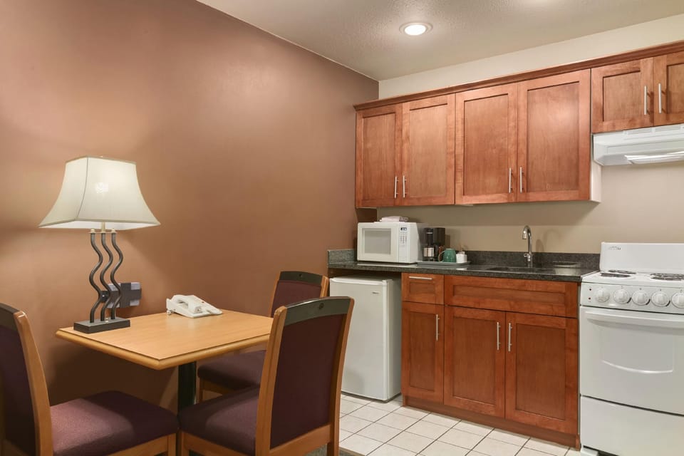 Poco Inn and Suites Hotel & Conference Centre Hotel in Port Coquitlam