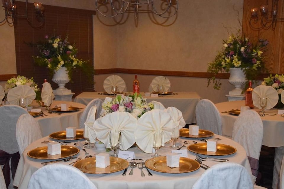 Stone Gate Inn Hotel in Orillia
