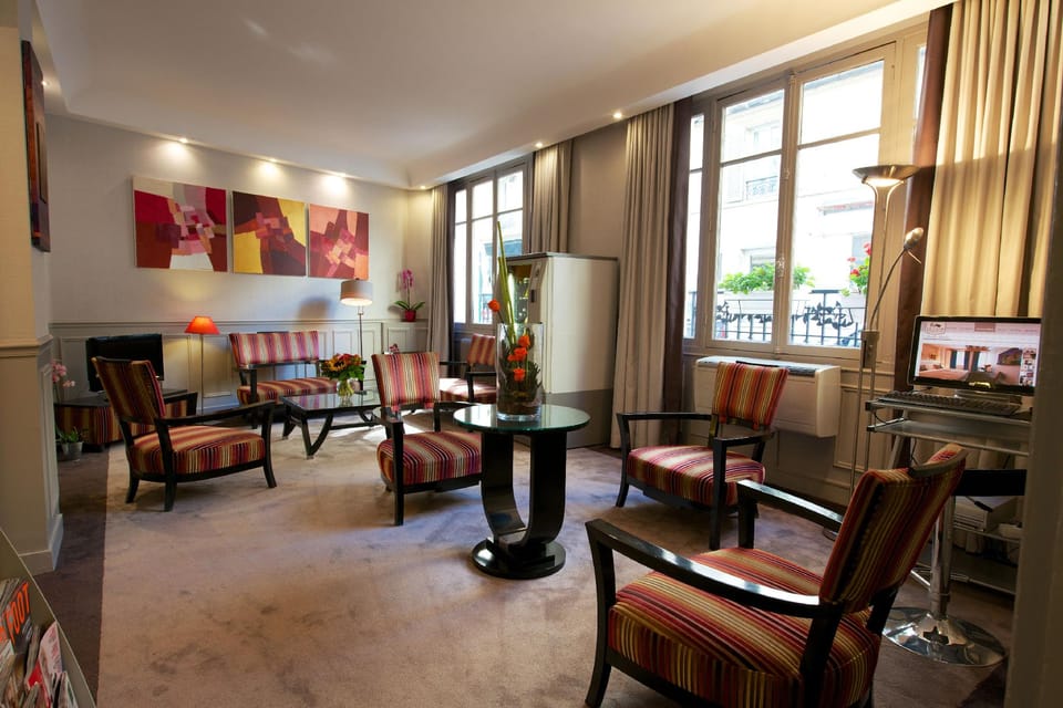 HOTEL AMI Hotel in Paris