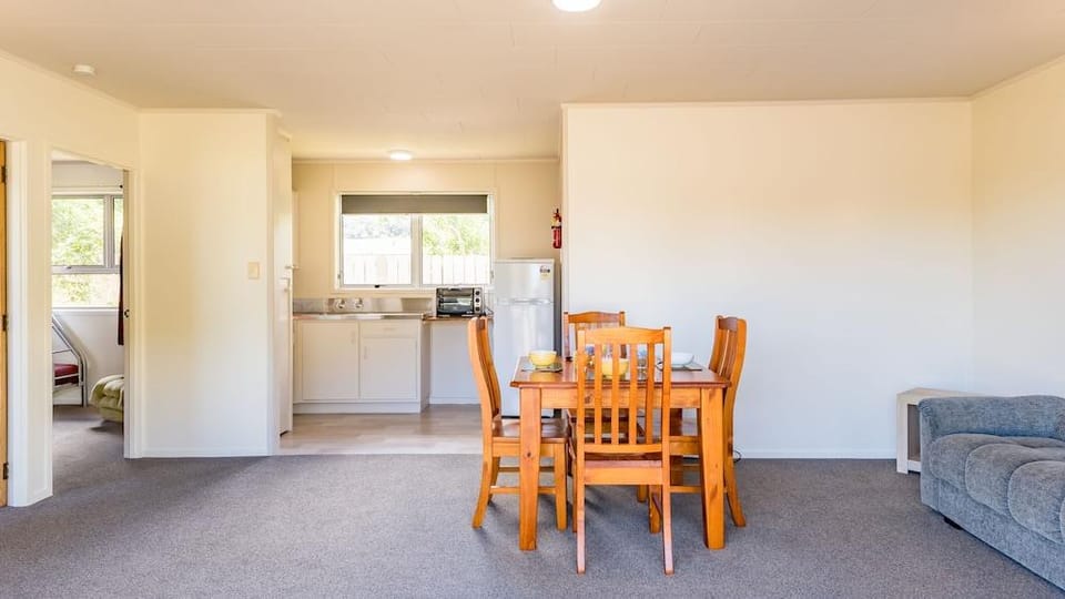 Waitangi Beach Units Motel in Paihia