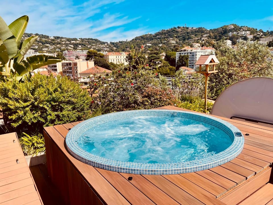 Best Western Le Patio Des Artistes Hotel in Cannes