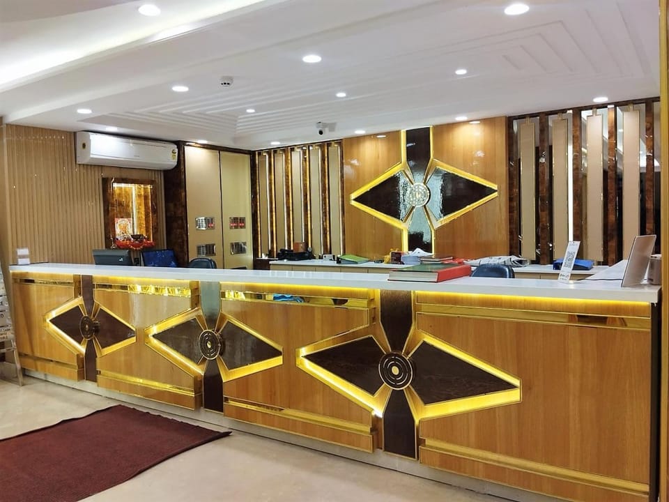 NEW RANOVATED Hotel Station View Opposite New Delhi Railway Hotel in New Delhi