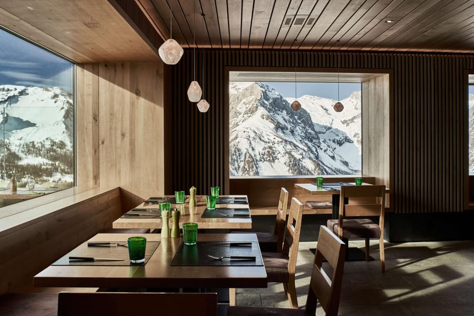 Chetzeron Ski-in & Ski-out Hotel in Crans-Montana