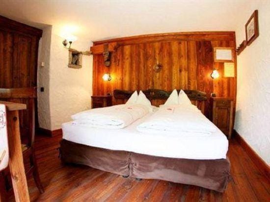 Eco Chalet Maison Dominique Hotel in Aosta Valley, Italy