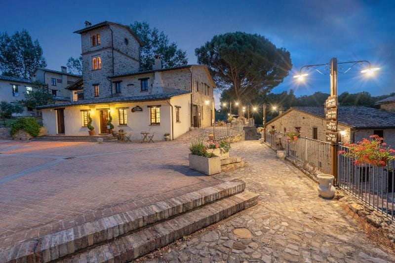 Borgo Pulciano Agriturismo Hotel in Umbria