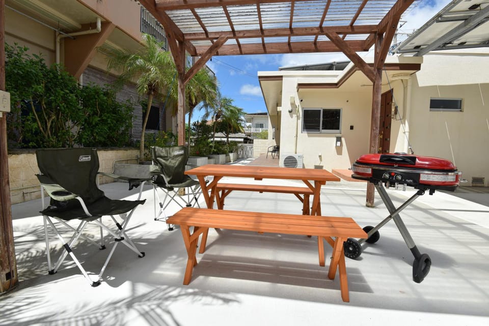 Seven Residence music - 50 m to the beach Hotel in Okinawa Prefecture