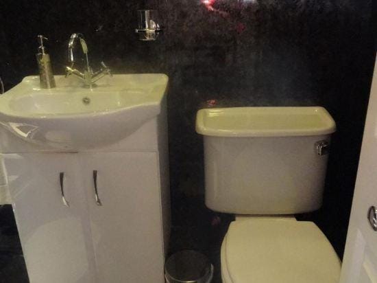 Elmswood Guest House Hotel in North Shields
