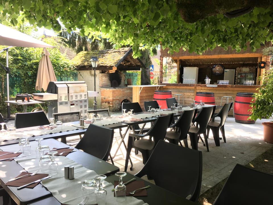 Le Relais Des Vieilles Postes Hotel in Auvergne-Rhône-Alpes