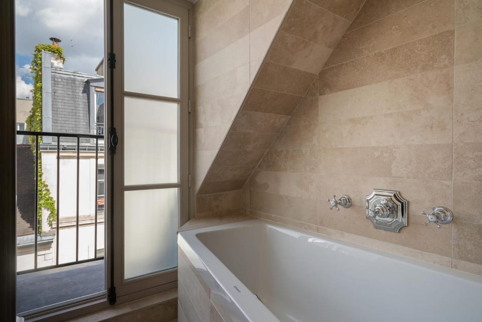 Hotel Saint-Louis en L'Isle - Notre-Dame Hotel in Paris
