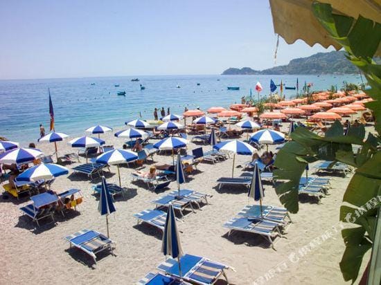 Hotel da Peppe Hotel in Letojanni