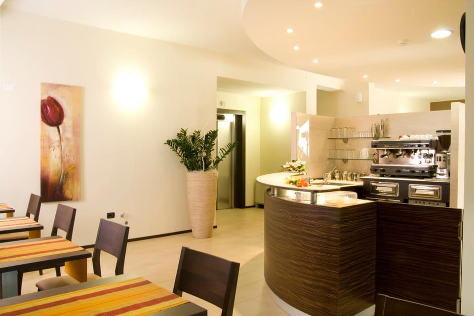 Bar/lounge