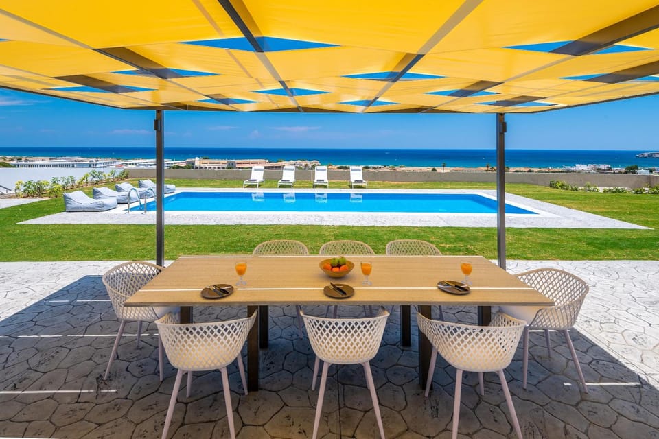Hill & Sea View Villas Hotel in Kolympia