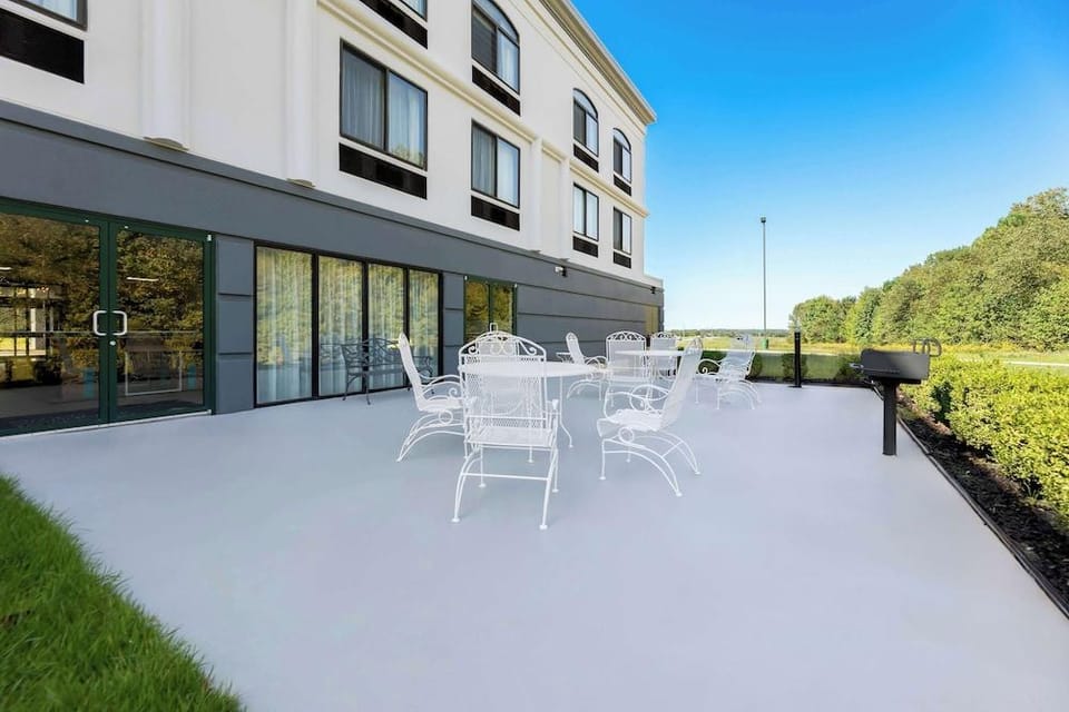 Wingate by Wyndham Tupelo Hotel in Tupelo