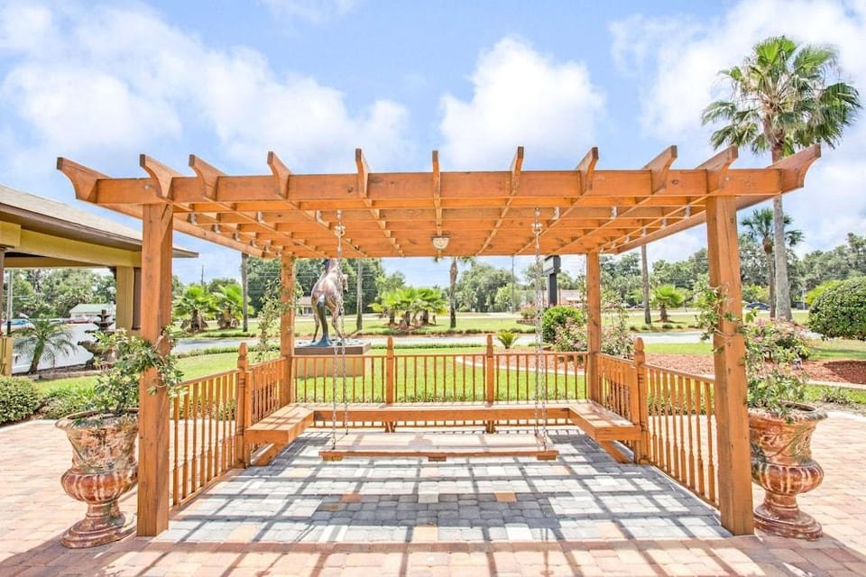 Blue Spring Inn Orange City Hotel in DeLand