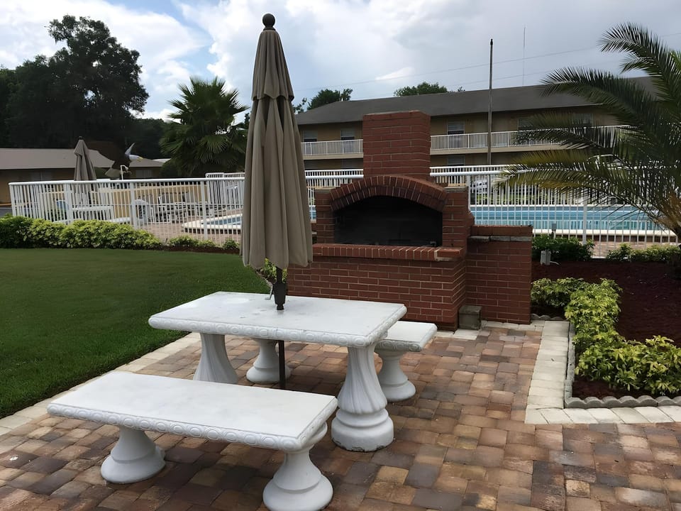 Blue Spring Inn Orange City Hotel in DeLand
