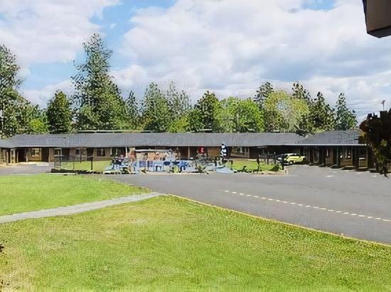 Cascade Lodge Hotel in Bend