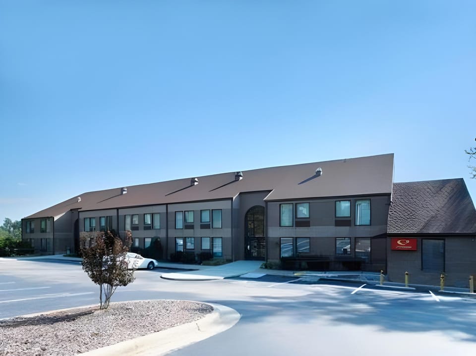 Days Inn & Conf Center by Wyndham Southern Pines Pinehurst Hotel in Southern Pines