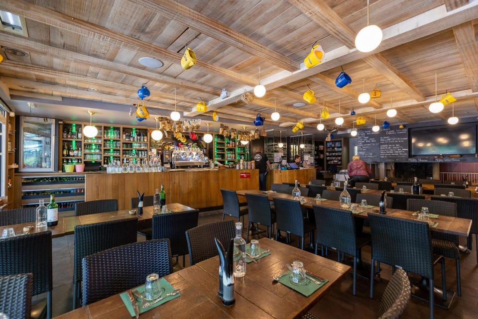 Bar/lounge