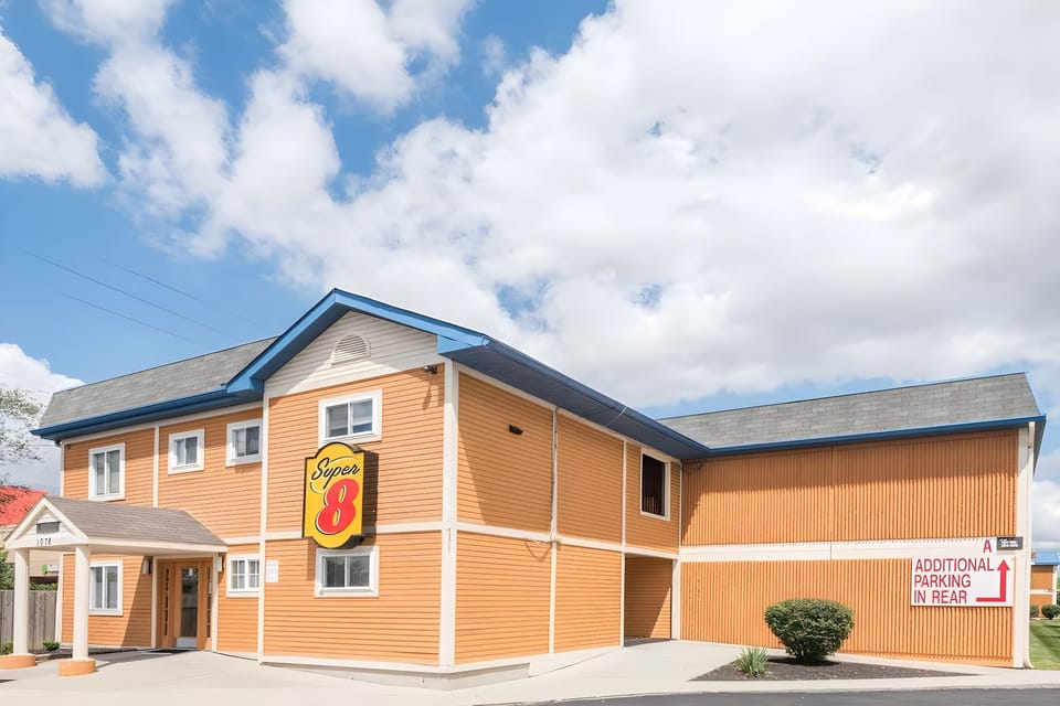 Super 8 by Wyndham Columbus Hotel in Ohio