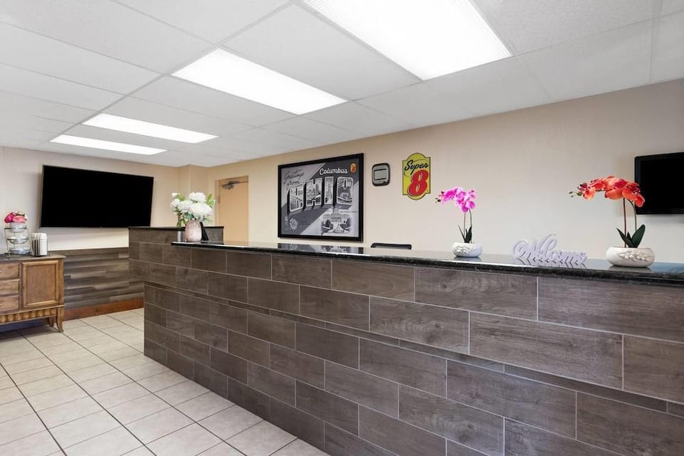 Super 8 by Wyndham Columbus Hotel in Ohio